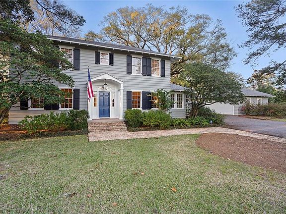 3rd image of 2 Westgate Rd