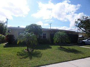 1320 W Mango St, Lantana, FL 33462