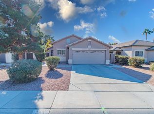 693 E Cantebria Dr, Gilbert, AZ 85296