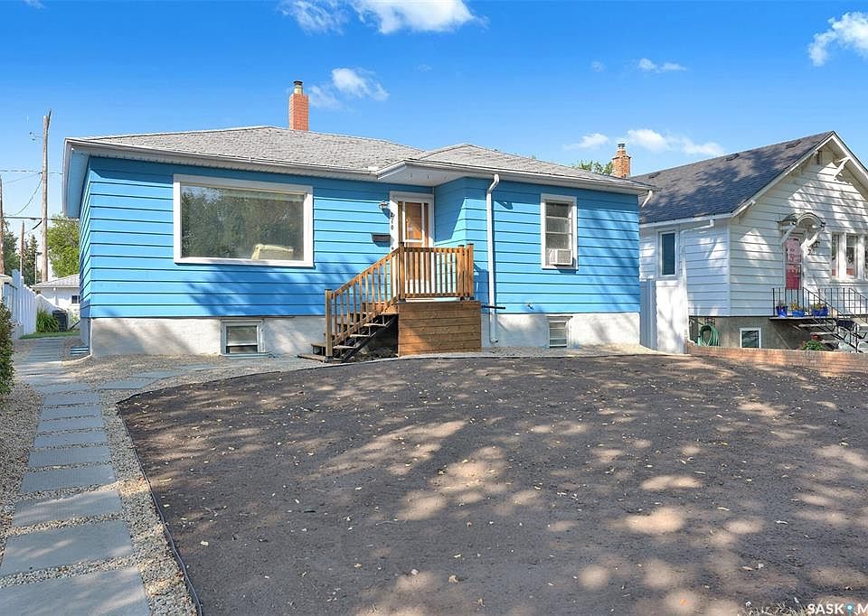 1st image of 210 Broadway AVENUE