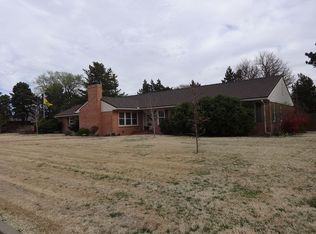 400 Charles Ave, Panhandle, TX 79068