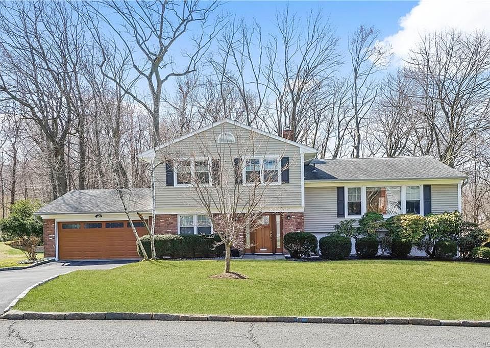 1st image of 17 Milford Dr