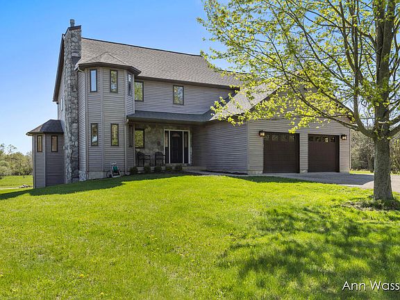 2nd image of 17170 Pine Lake Ave NE