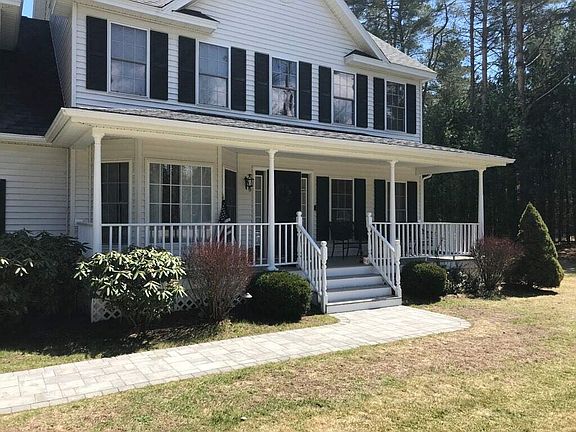 2nd image of 10 Twin Creek Dr
