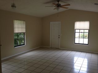 460 13th Pl SW, Vero Beach, FL 32962