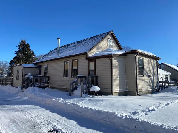 1351 Vanderbraak St, Green Bay, WI 54302