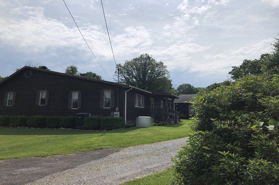 2nd image of 249 Maple Rd