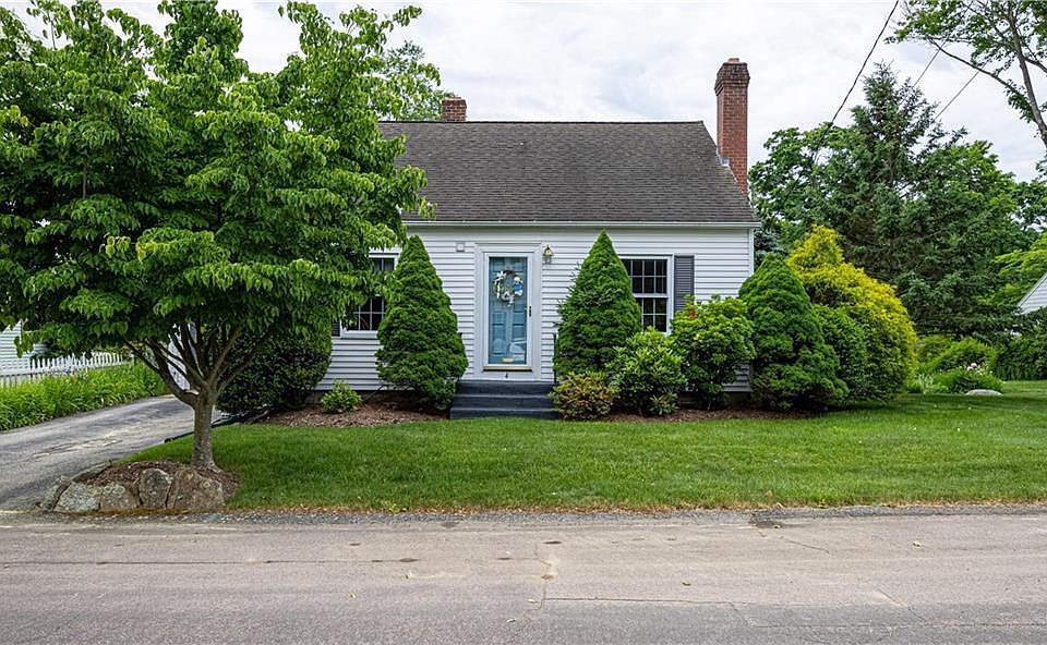 1st image of 4 Diana Ave
