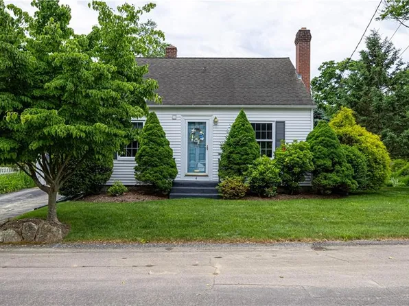 4 Diana Ave, Smithfield, RI 02917