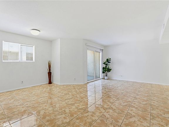 5th image of 7651 Los Angeles #13-T