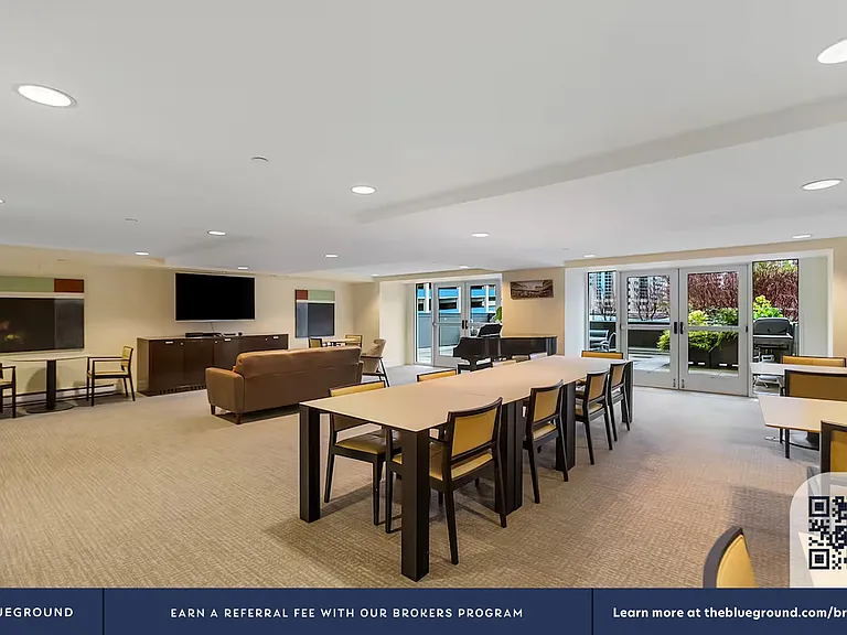Building's Lounge