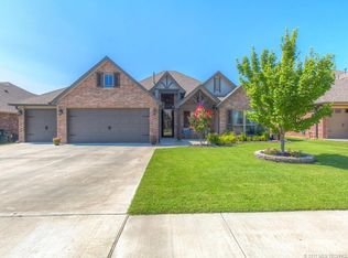 7506 E 83rd Pl N, Owasso, OK 74055