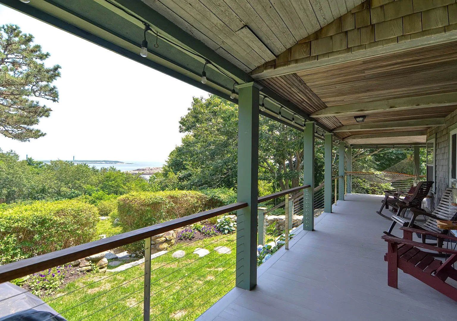 Stunning Victorian Winter Rental with Ocean Views! — Photo 3