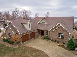 729 Malcolms Point Rd, Cadiz, KY 42211