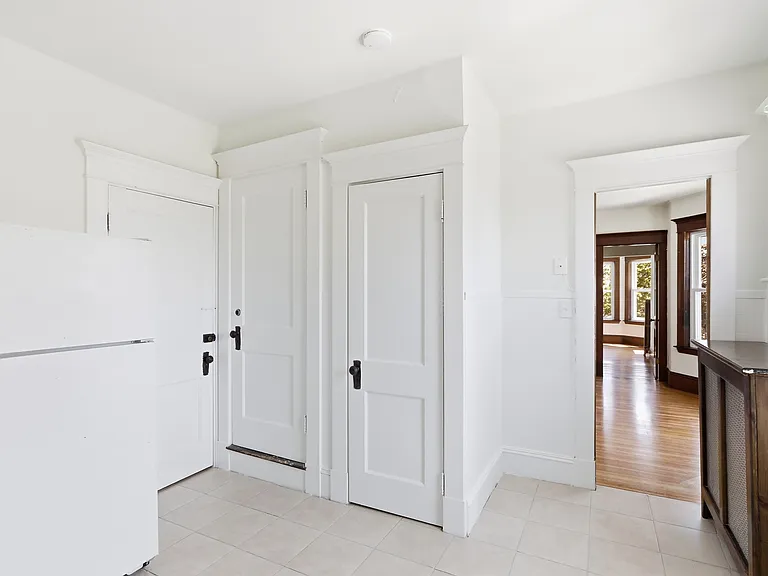21 James St #2S — Photo 3