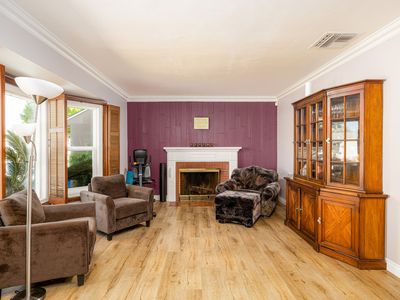 (Undisclosed Address), Inglewood, CA, 90305