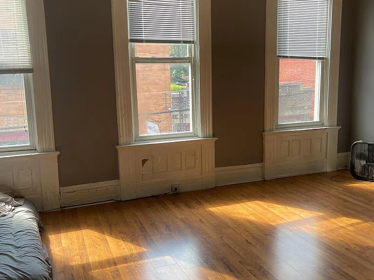 XL living room 18 * 20 feet
