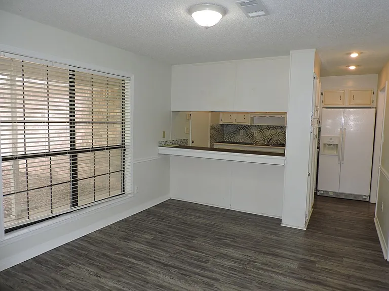 2780 Honeywood Dr — Photo 5