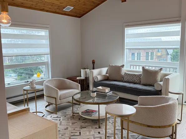 490 Undercliff Avenue image 7 of 24