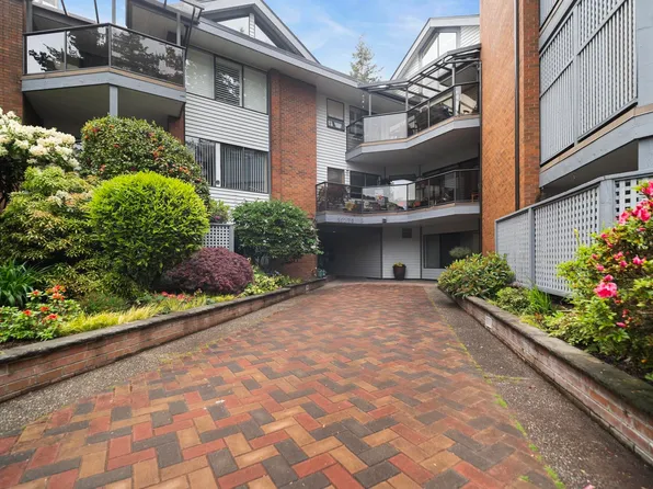 15270 17th Ave #106, Surrey, BC V4A 1T9