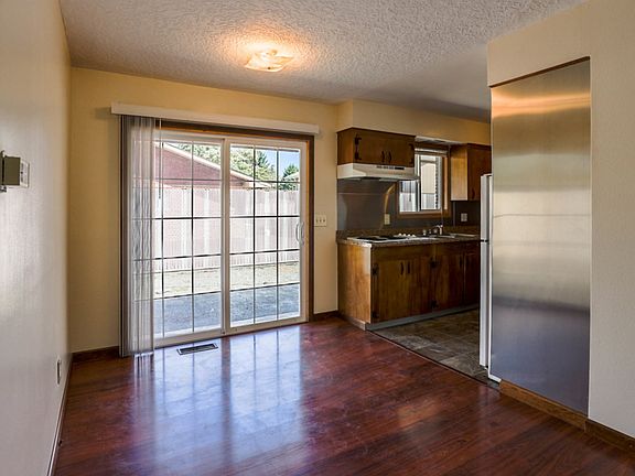 5th image of 8704 NE 10th St
