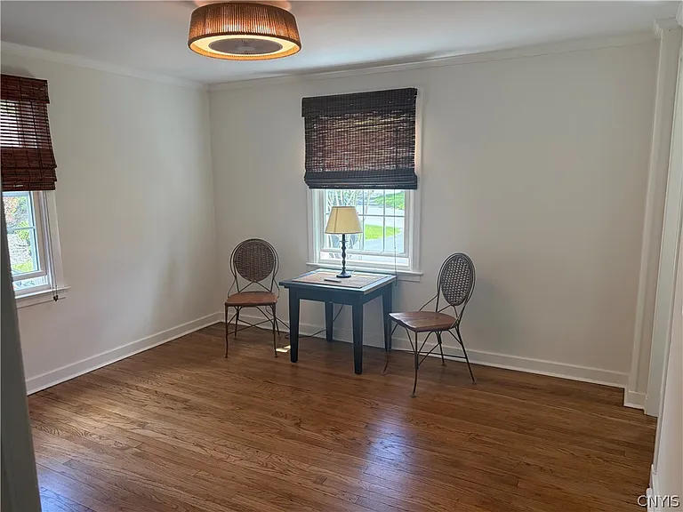 240 Ferncliff Ave — Photo 3