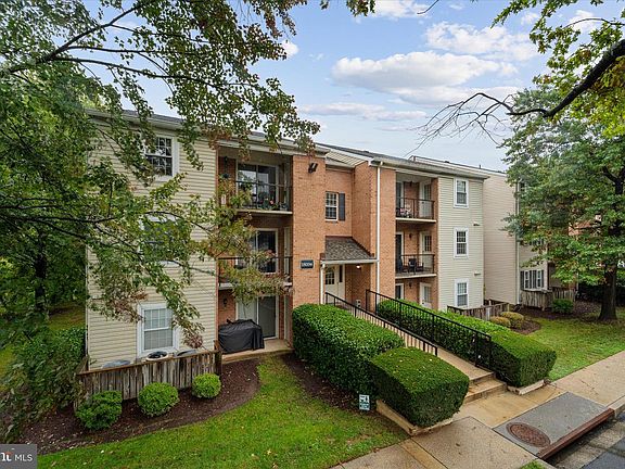 3rd image of 18334 Streamside Dr APT 303