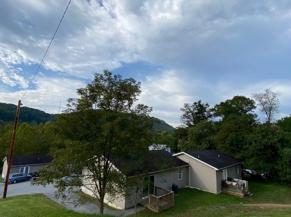 213 Post Rd #6