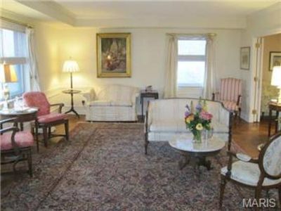 710 S Hanley Rd APT 16A, Saint Louis, MO, 63105