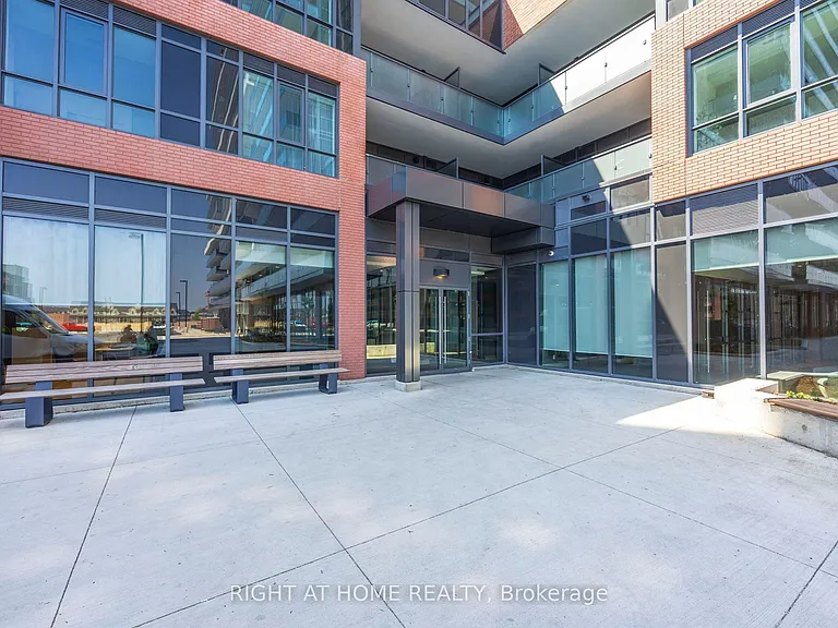 2545 Simcoe St N #2211 — Photo 29