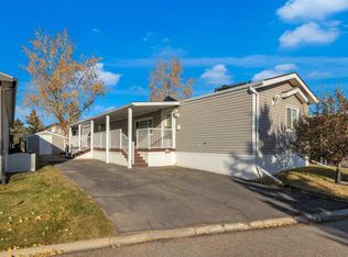 99 Arbour Lake Rd NW #235, Calgary, AB T3G4E4