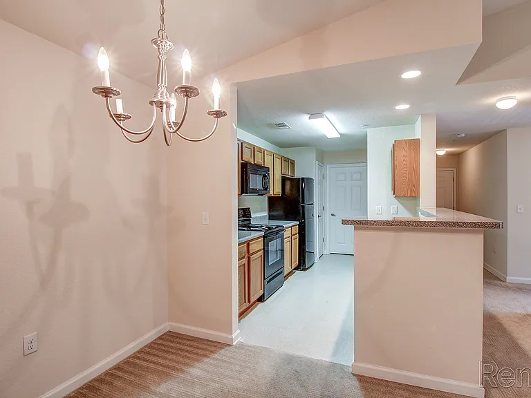 Holston Ridge Apartments — Photo 16