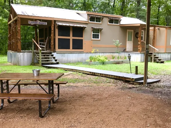 131 Bois D Arc Ln, Karnack, TX 75661