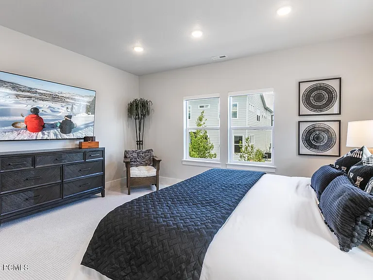 6518 Purple Poppy Ln — Photo 46