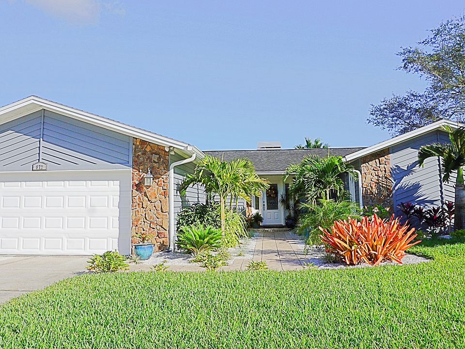 1st image of 872 Village Way