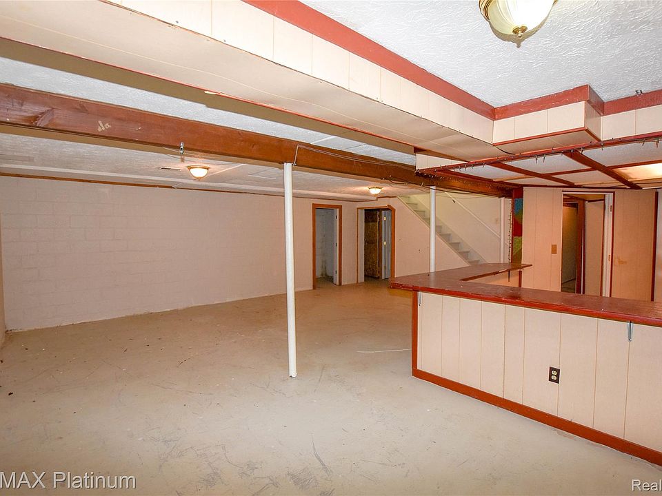 2471 Moore Pl, photo 29