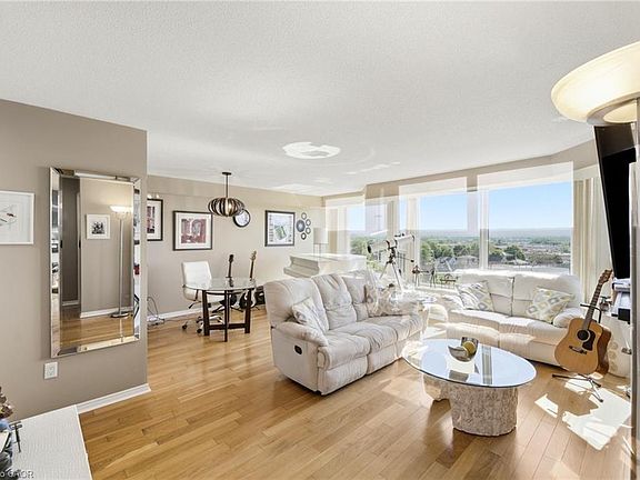 3rd image of 81 Scott St #808