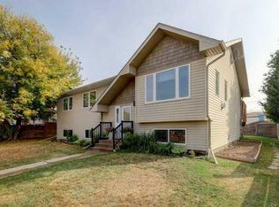 96 W Poplar St, Drumheller, AB T0J 0Y1