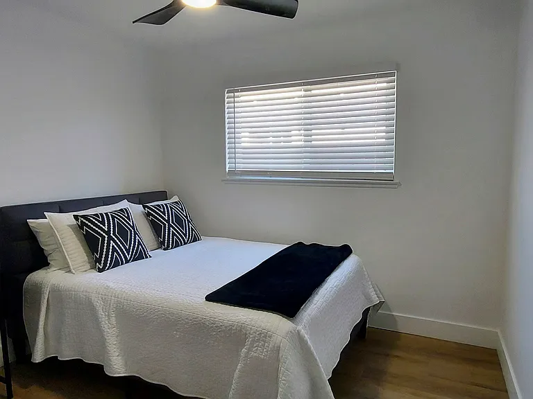 1854 E Gaviota Ct — Photo 10