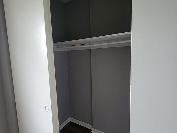 3rd image of 645 Villa Rd APT B