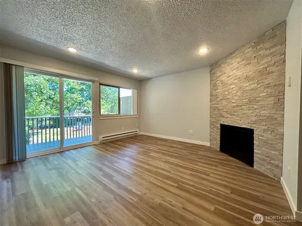 9623 S 248 Street #D4, Kent, WA 98030