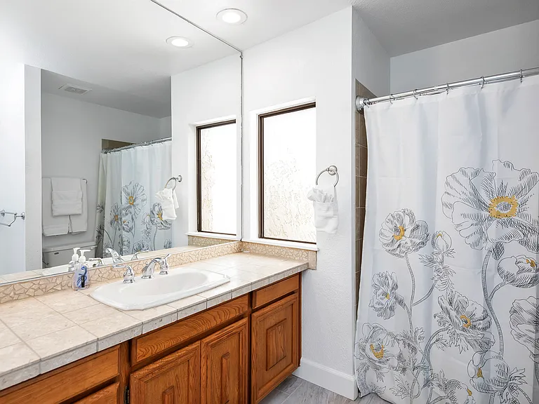 8095 E Via Del Desierto — Photo 32