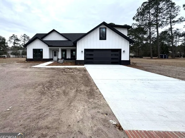 243 Charlton St, Jesup, GA 31545