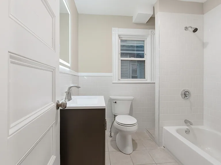 43 Lonsdale St #2 — Photo 38