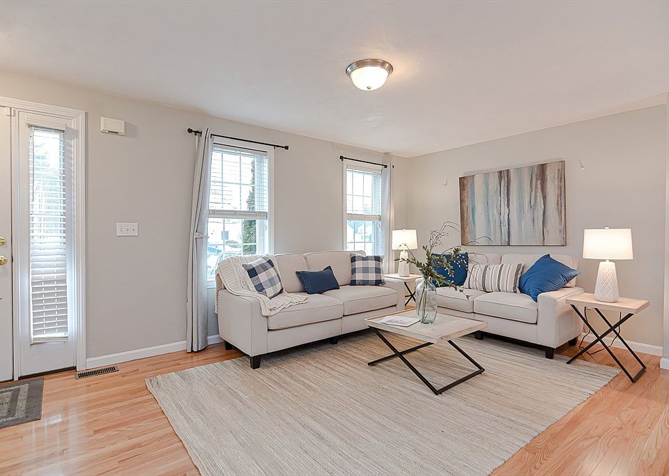 961 Dighton Woods Cir, Dighton, MA 02715 Zillow