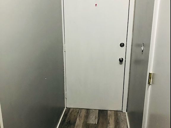 2nd image of 29 Rossmore Pl #3