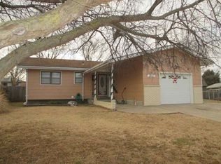 1011 Redwood St, Junction City, KS 66441