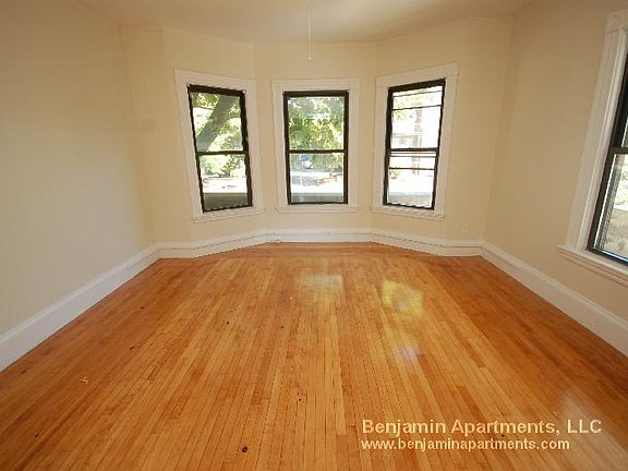 3rd image of 31 Quint Ave #2