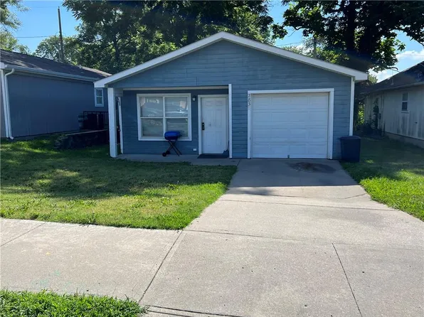 2833 Kensington Ave, Kansas City, MO 64128