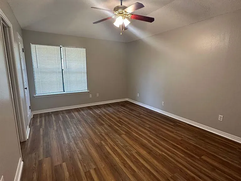 2426 Brookhaven Dr — Photo 9